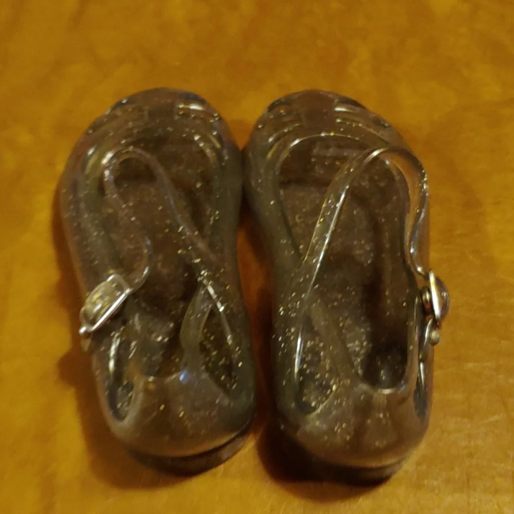 Old Navy sandals size 10
